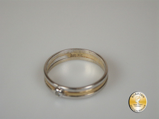 Ring; 14 Karat Gold mit kleinem Brillant