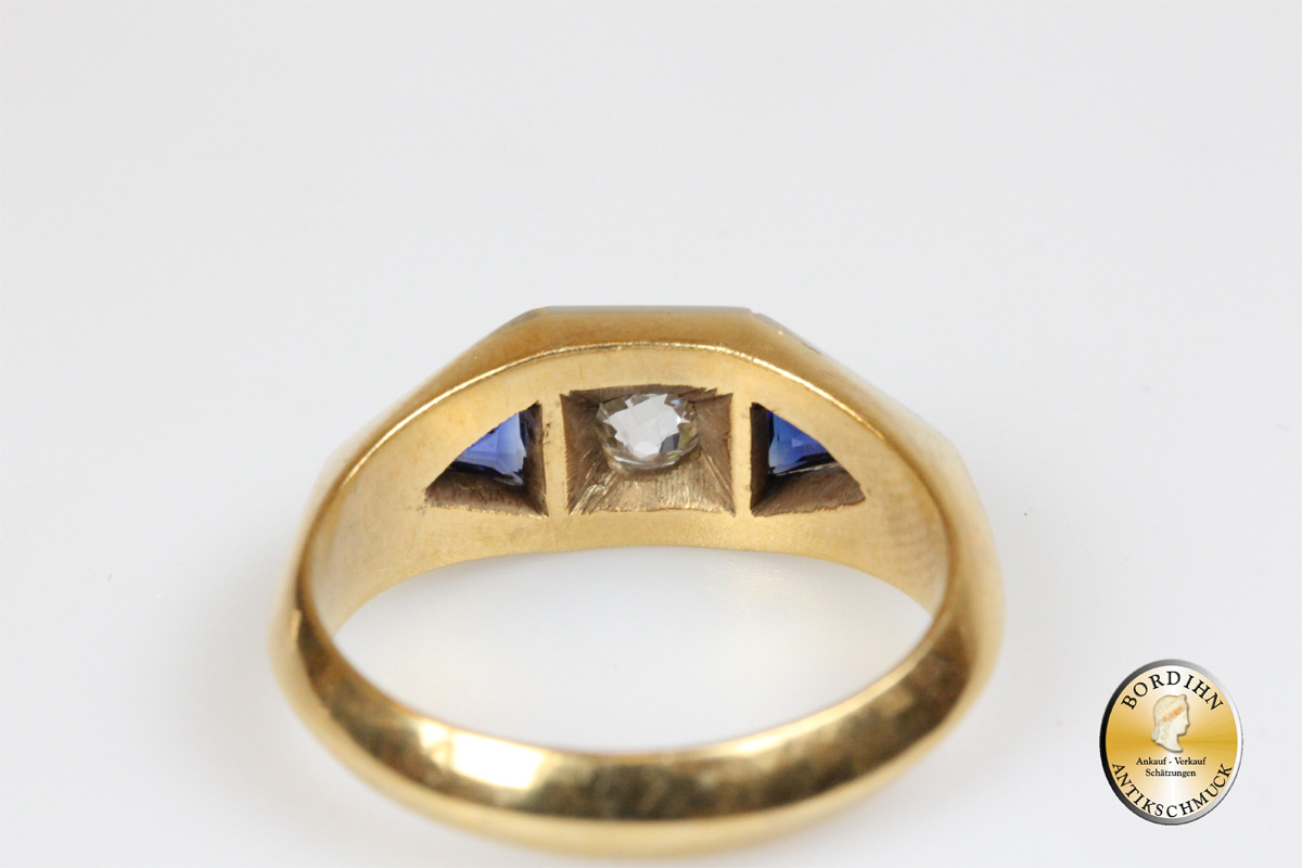Ring; 18 Karat Gold mit Brillant und Saphir