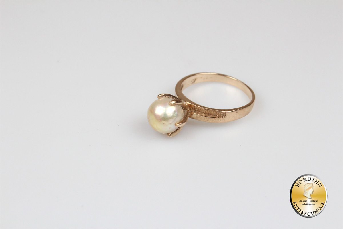 Ring; 14 Karat Gold mit Perle