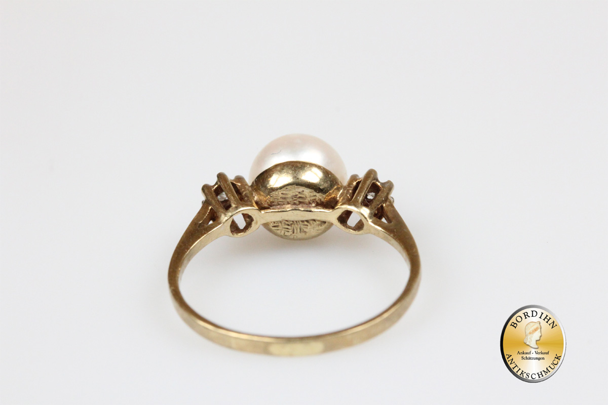 Ring; 8 Karat Gold, Perle, Brillantsplitter