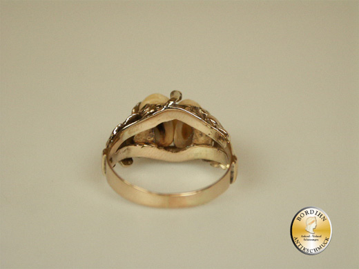 Ring; 8 Karat Gold, Grandelring