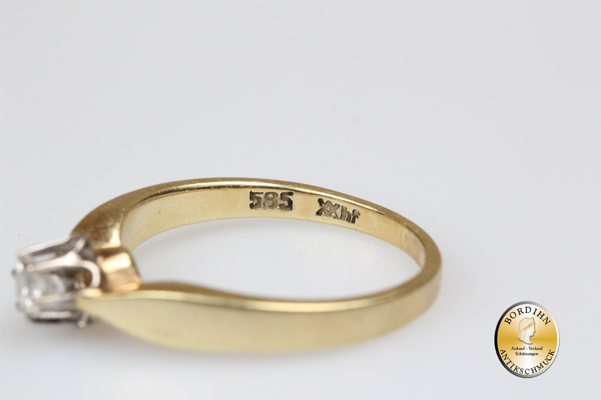 Ring; 14 Karat Gold, 1 Brillant