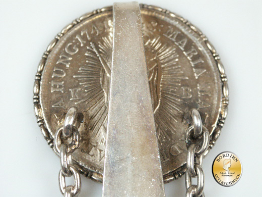 Rockstecker; Beschliesserring, 800 Silber, um 1860
