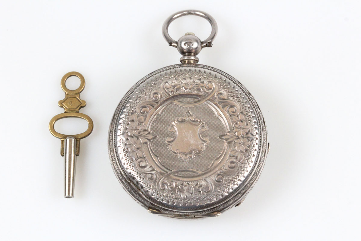 Taschenuhr Silber punziert bunte Ornamente Schlüsseluhr antik mechanisches Werk